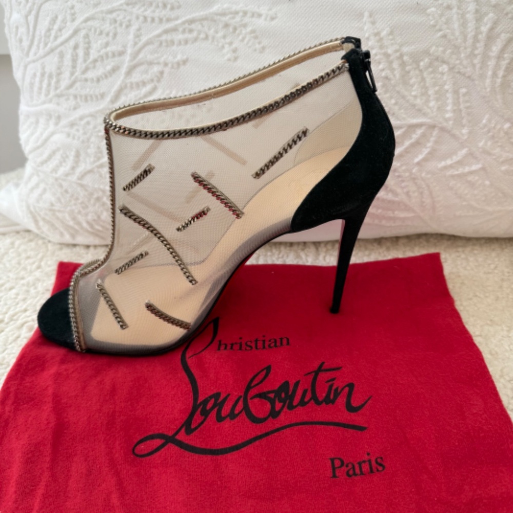 Christian Louboutin, Size 42, Mesh Chain Accents Pump - Picture 5 of 8